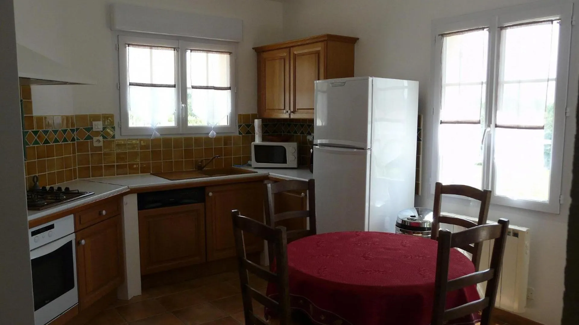 House In The Countryside In The Luberon With Beautiful View And Private Swimming-Pool Close To Bonnieux In Provence - 8 Personnes