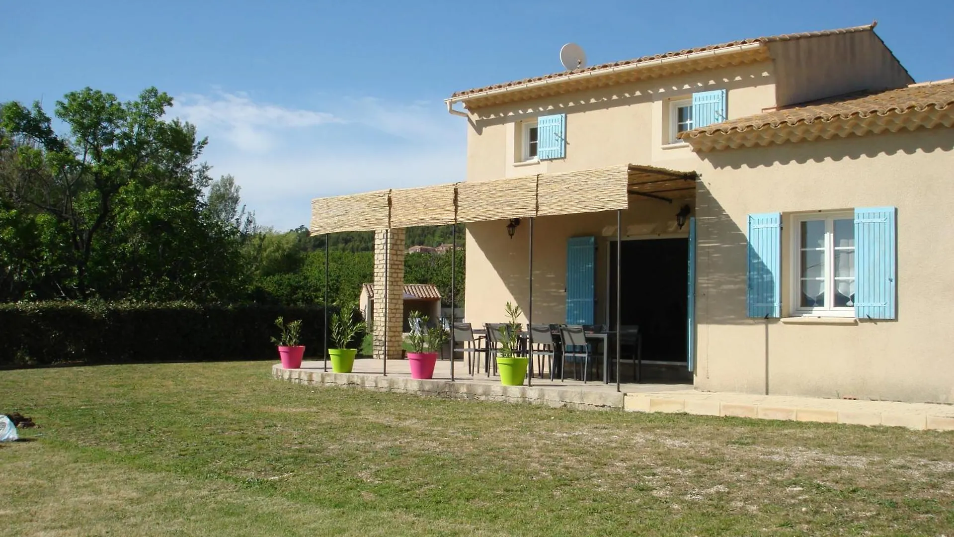 House In The Countryside In The Luberon With Beautiful View And Private Swimming-Pool Close To Bonnieux In Provence - 8 Personnes