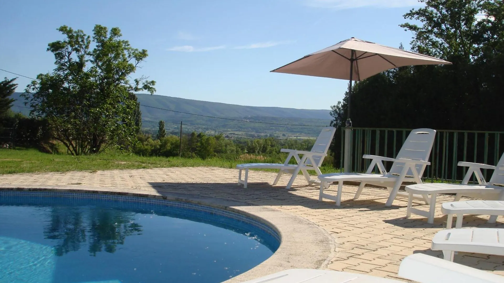 House In The Countryside In The Luberon With Beautiful View And Private Swimming-Pool Close To Bonnieux In Provence - 8 Personnes